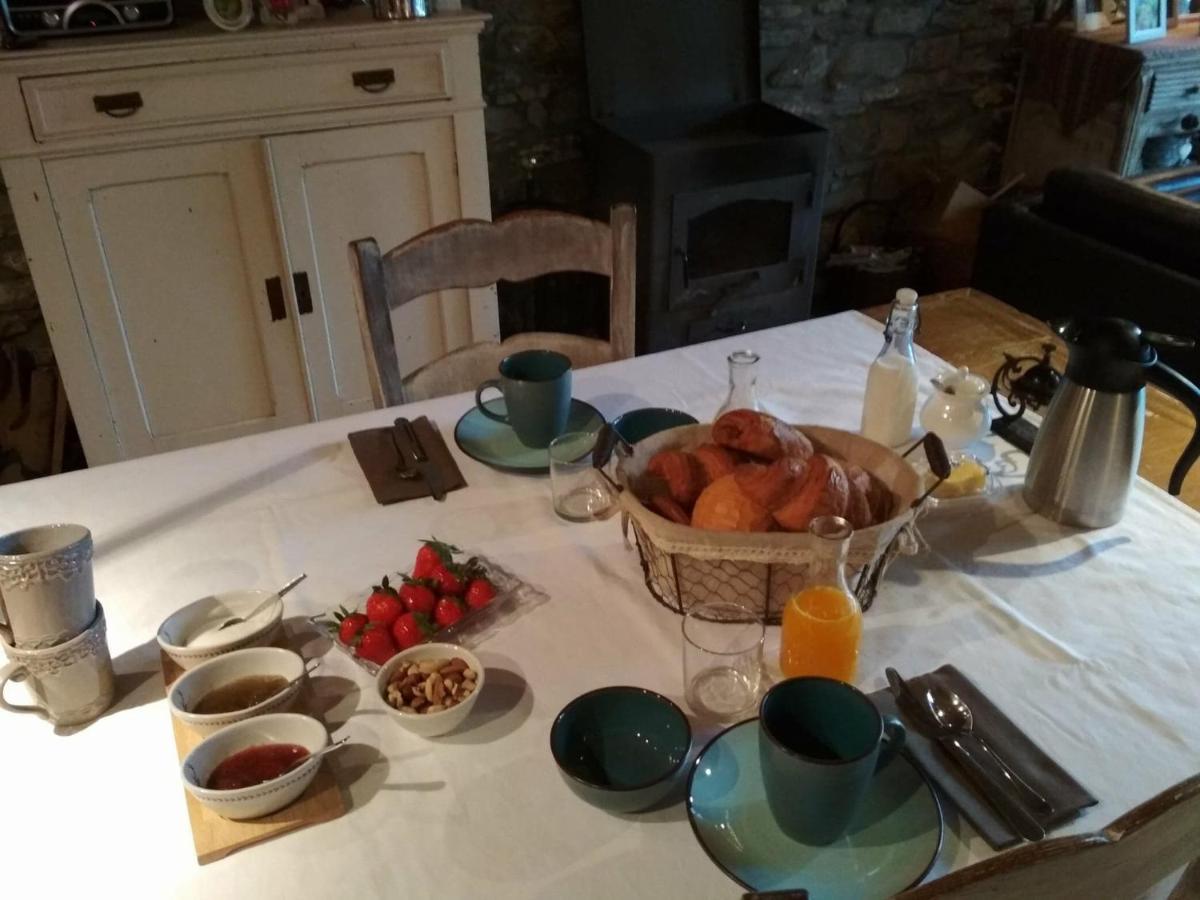 A La Grange D'en Couette-café Bras-Haut