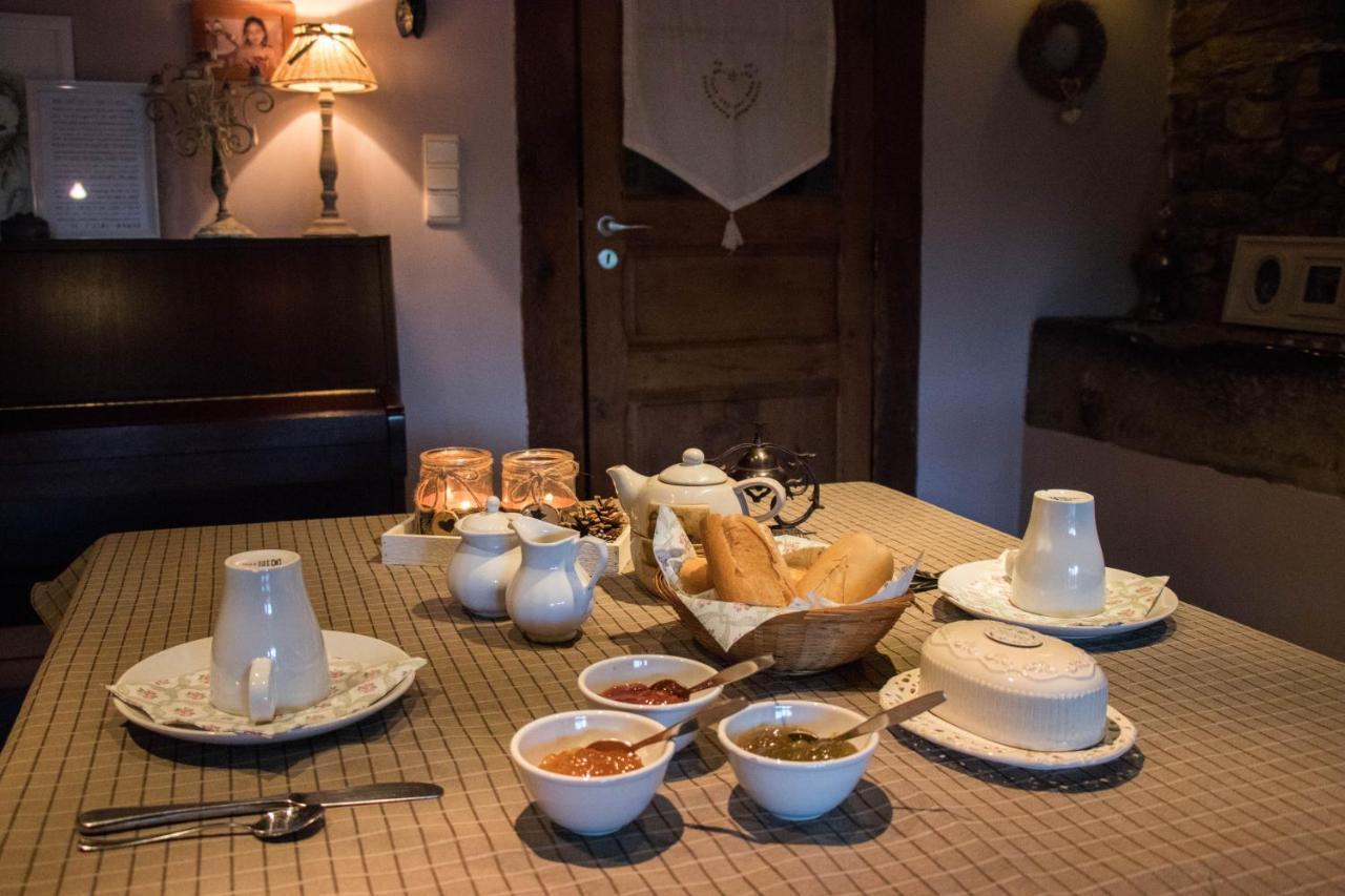 A La Grange D'en Couette-café Bras-Haut